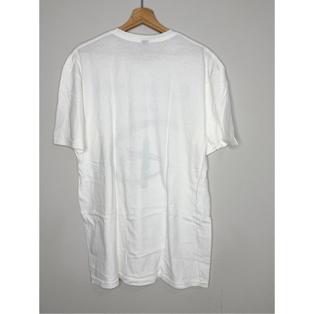 Disney White Graphic Men’s T-Shirt with Black Print Men’s Size Large - Picture 3 of 4